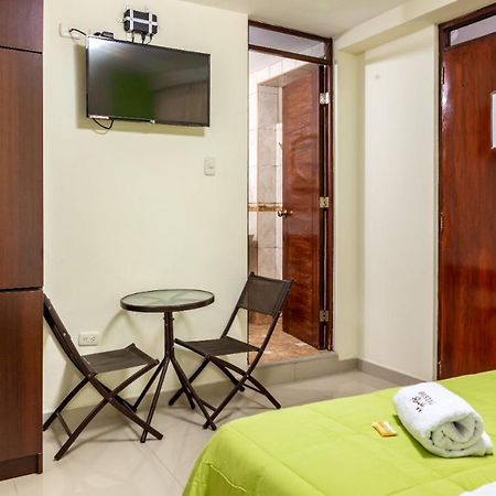 Hostal Florida Chiclayo Esterno foto