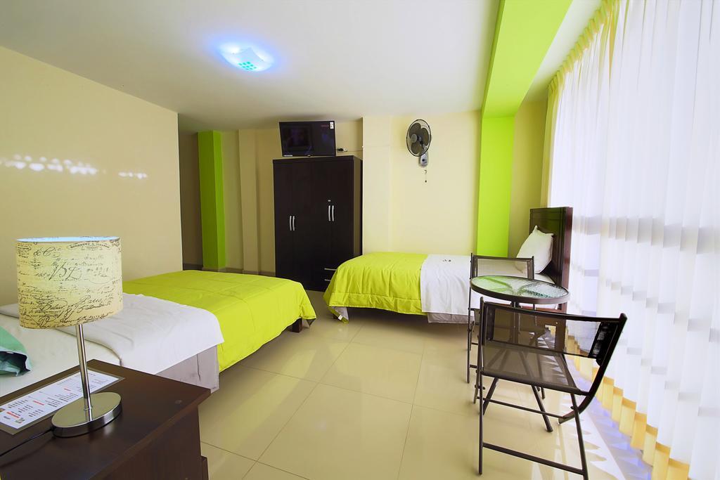 Hostal Florida Chiclayo Esterno foto