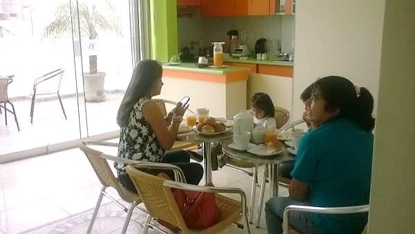 Hostal Florida Chiclayo Esterno foto